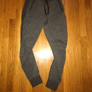 Lulu Lemon Women’s Joggers